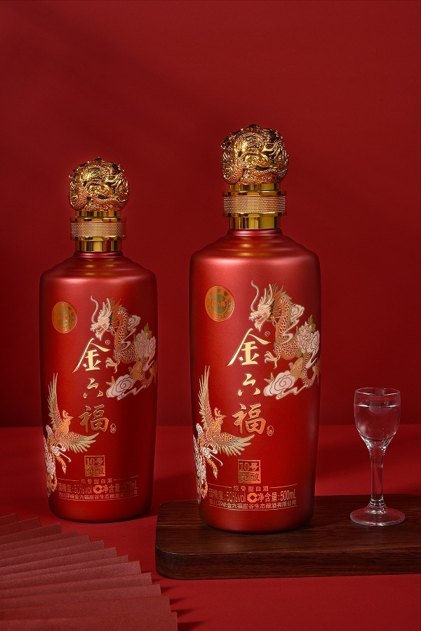 金六福白酒经典款包装设计，满屏的潮流感！