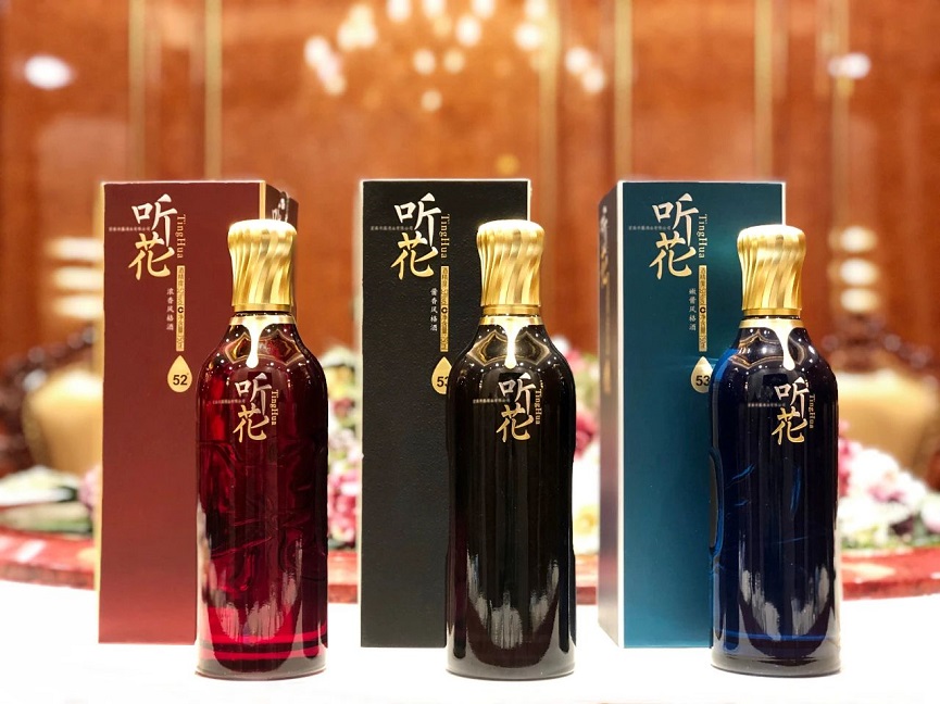 最近一款白酒凭借独特的包装设计闯入白酒行业